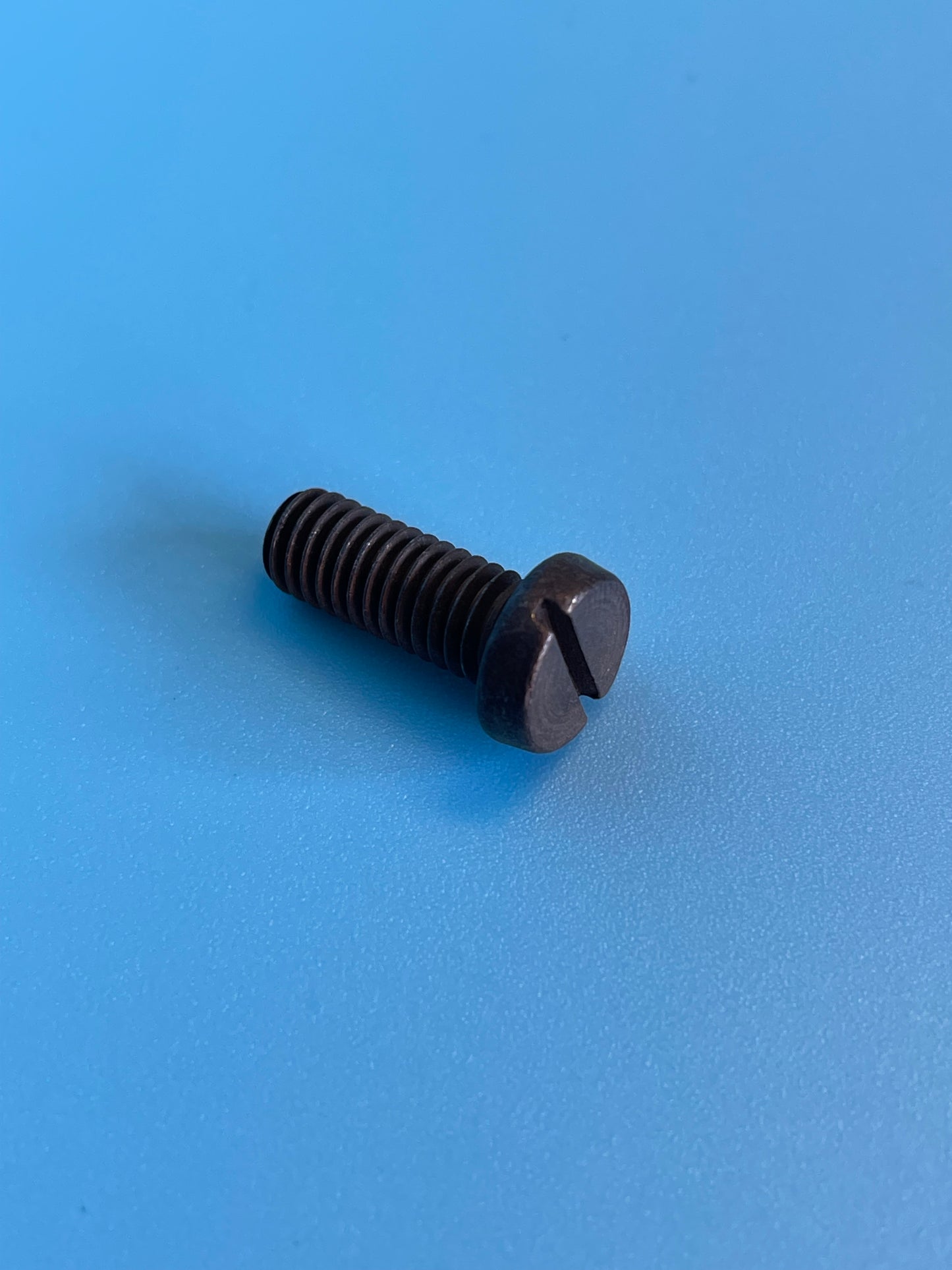 Screw - 11 31 0 030 104