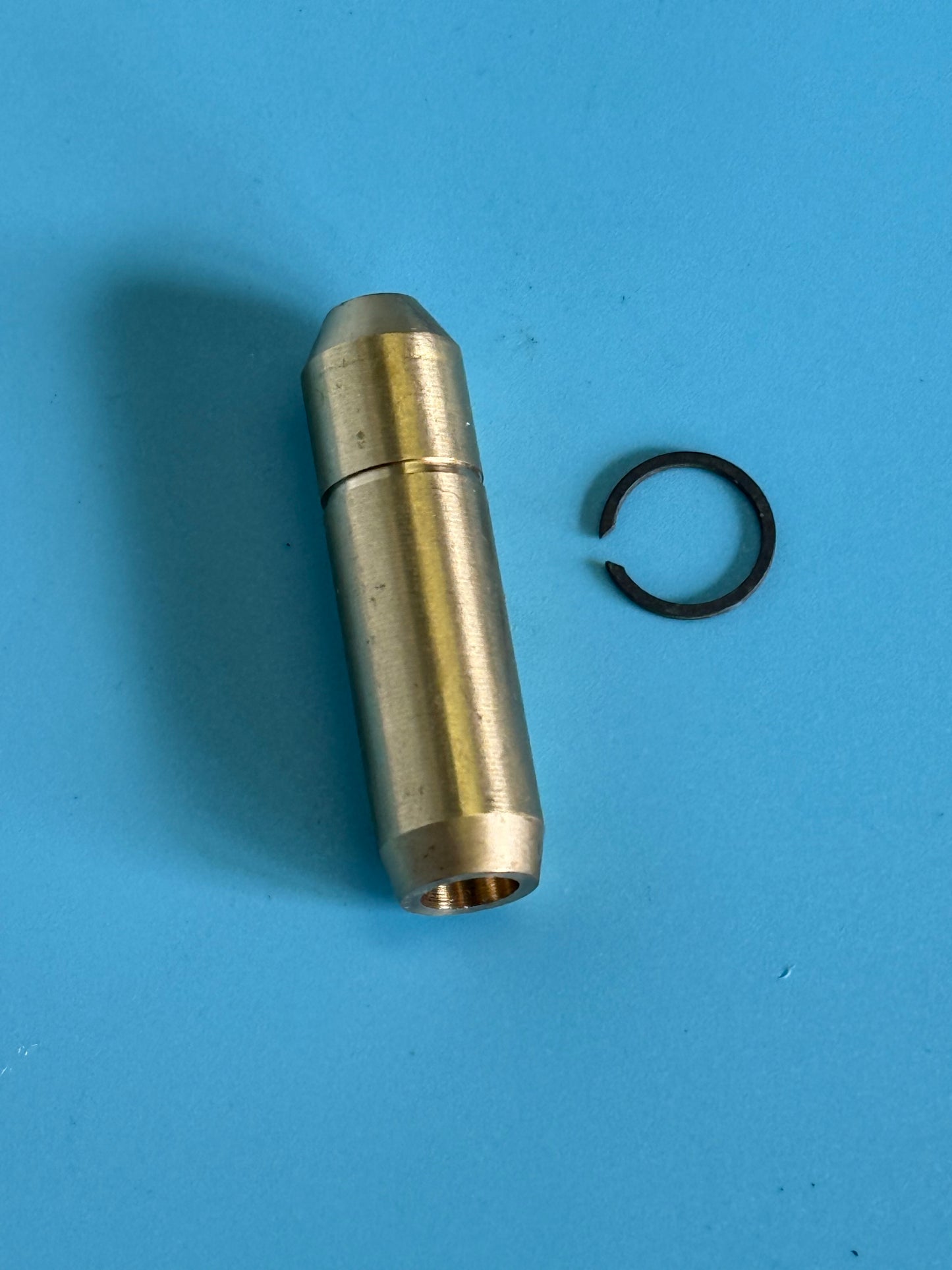 Valve Guide BMW Airhead - 11 12 1 338 708