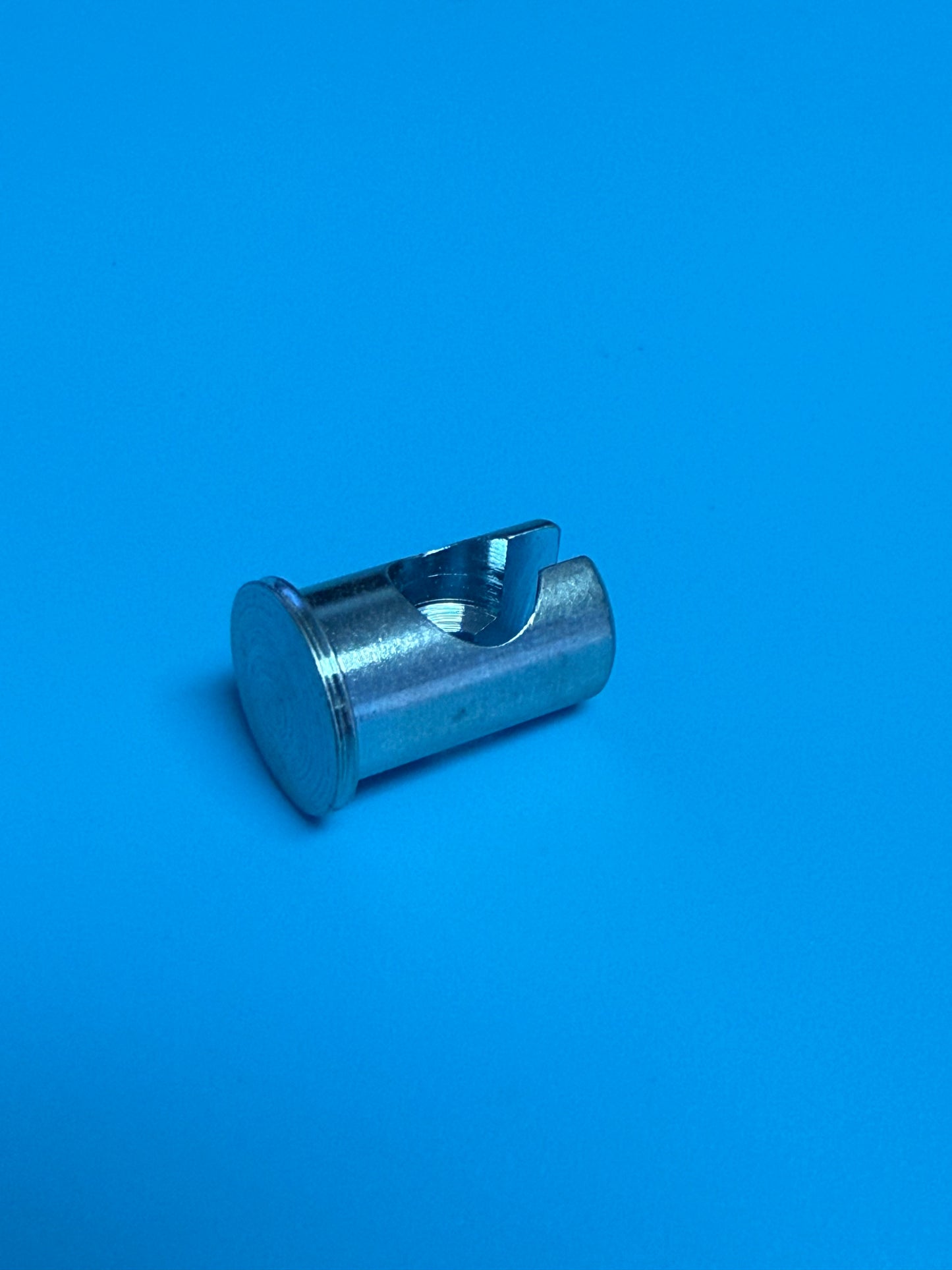 Cable Lever Nipple Holder8mm BMW Airhead - 32 72 1 230 404