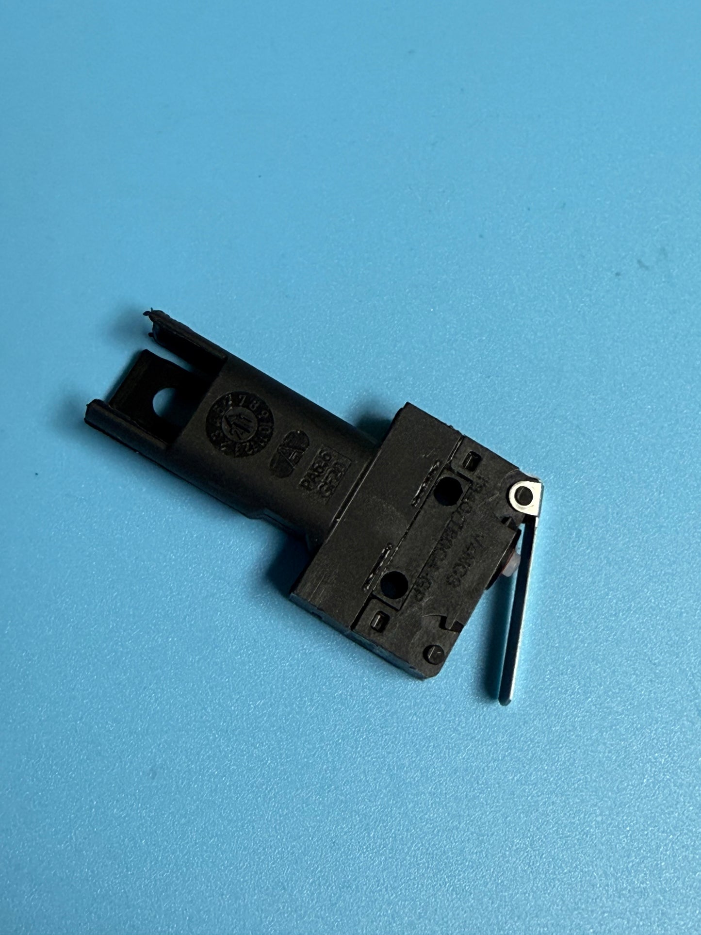 Micro Switch - Front Brake and Clutch -BMW K-Bike F-Bike Hexhead - 61 31 7 671 111