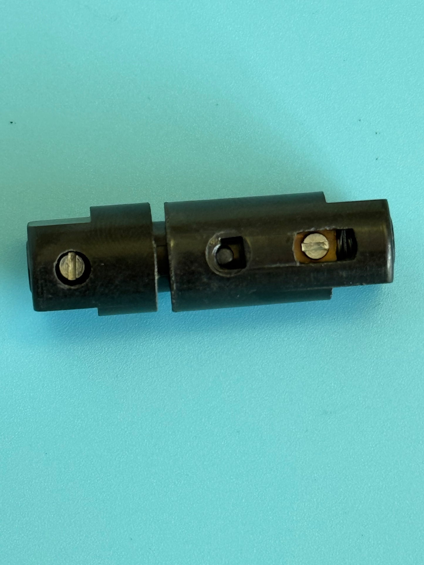 Fuse Holder - 61 13 8 061 774