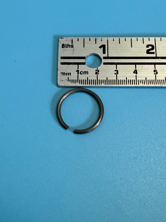 Snap Ring On Driveshaft BMW Airhead - 26 11 1 237 189