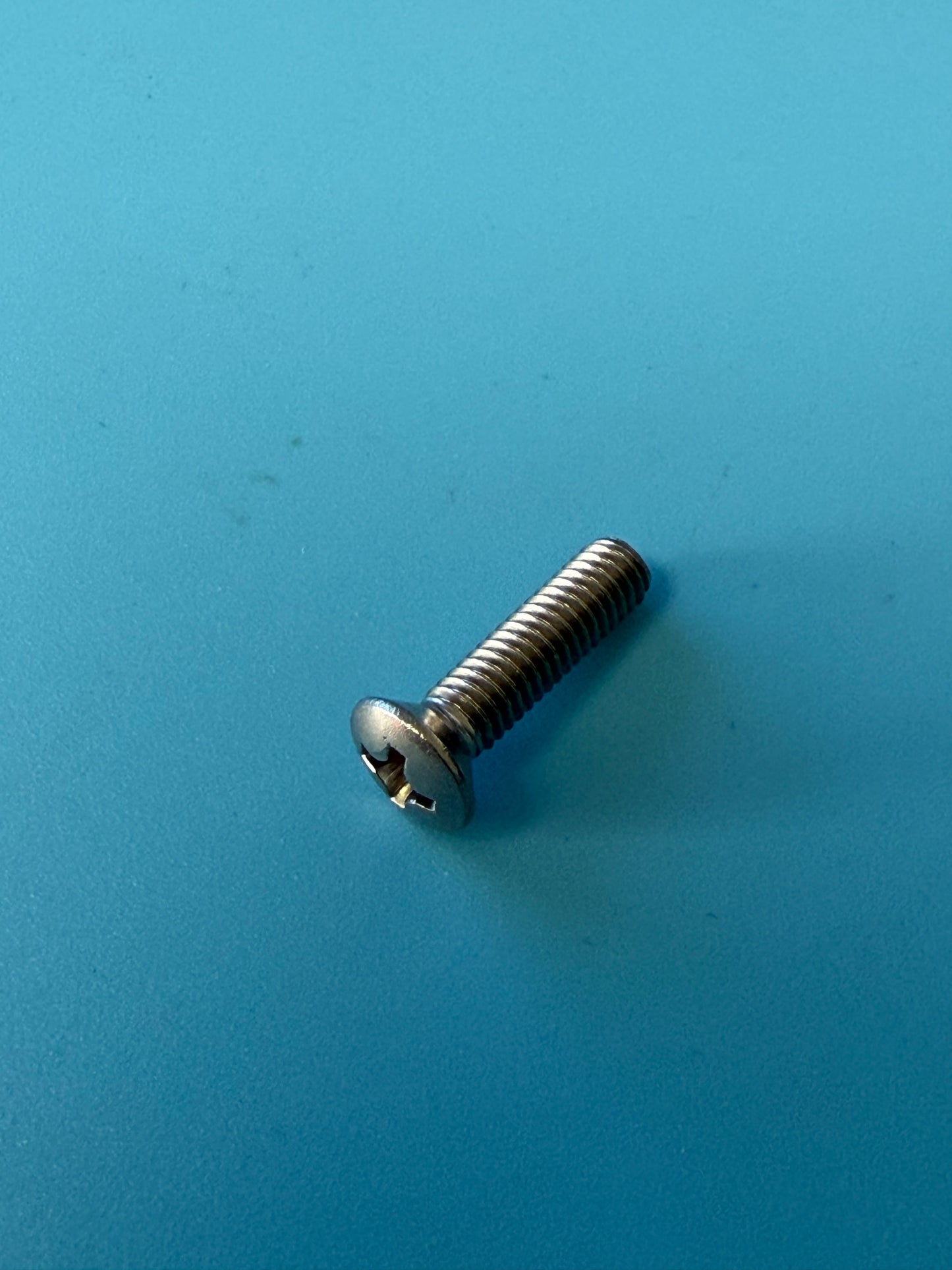 Carburetor Choke Cover Screw - BMW Airhead - 13 11 1 337 367