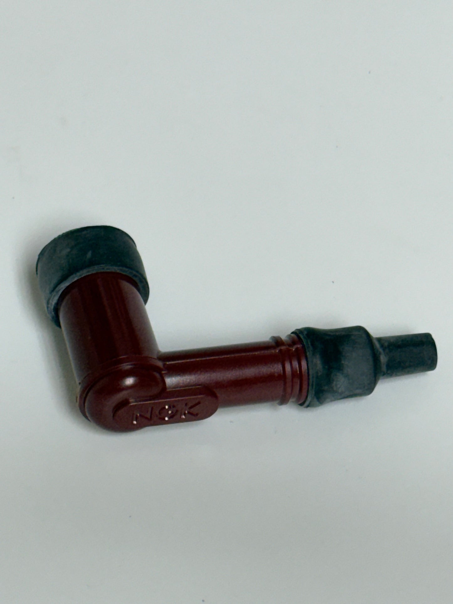 NGK LB05E Red - 5kohm Sparkplug Cap