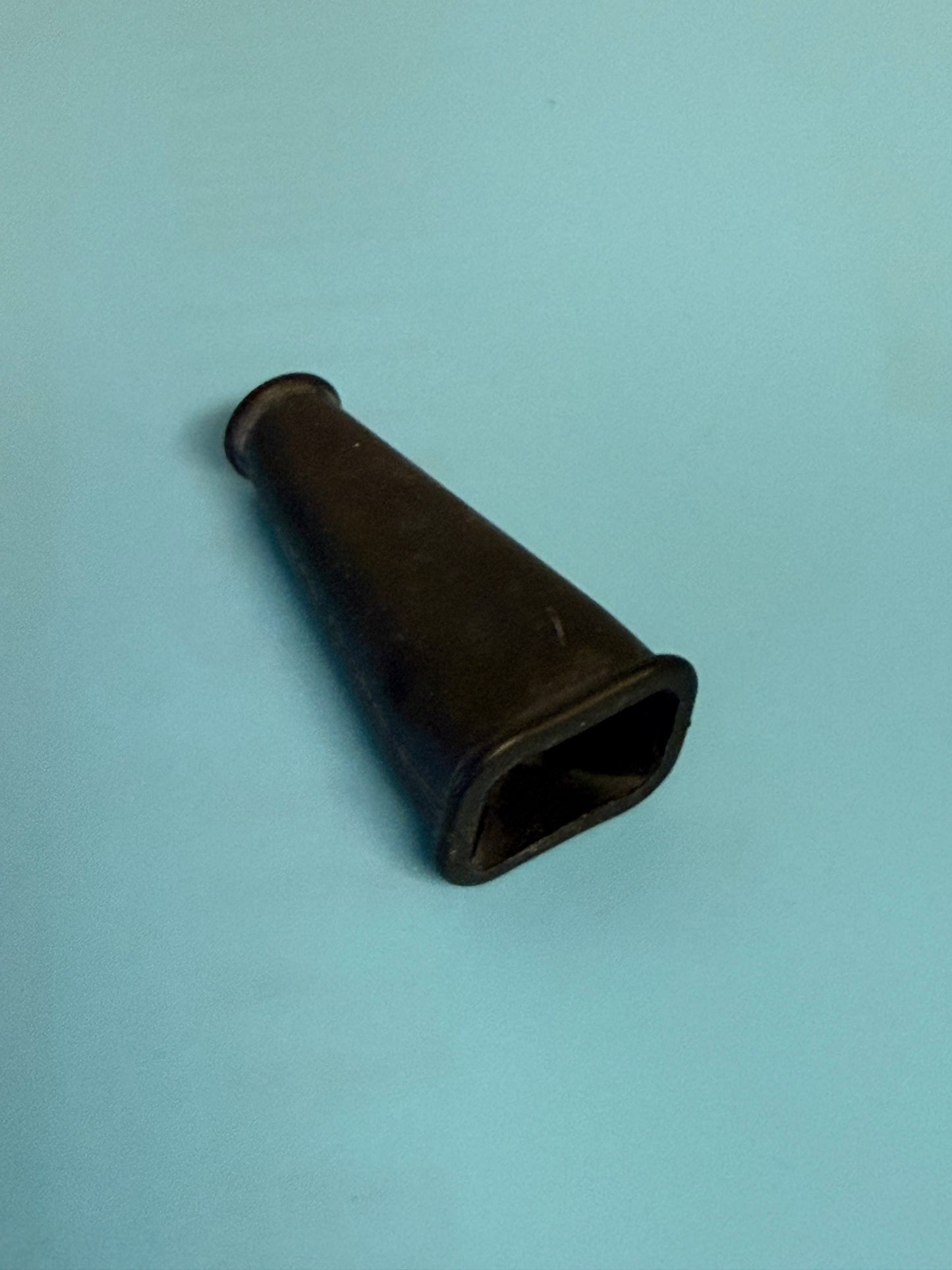 Throttle Cable Sleeve - Single BMW 32 73 1 242 495
